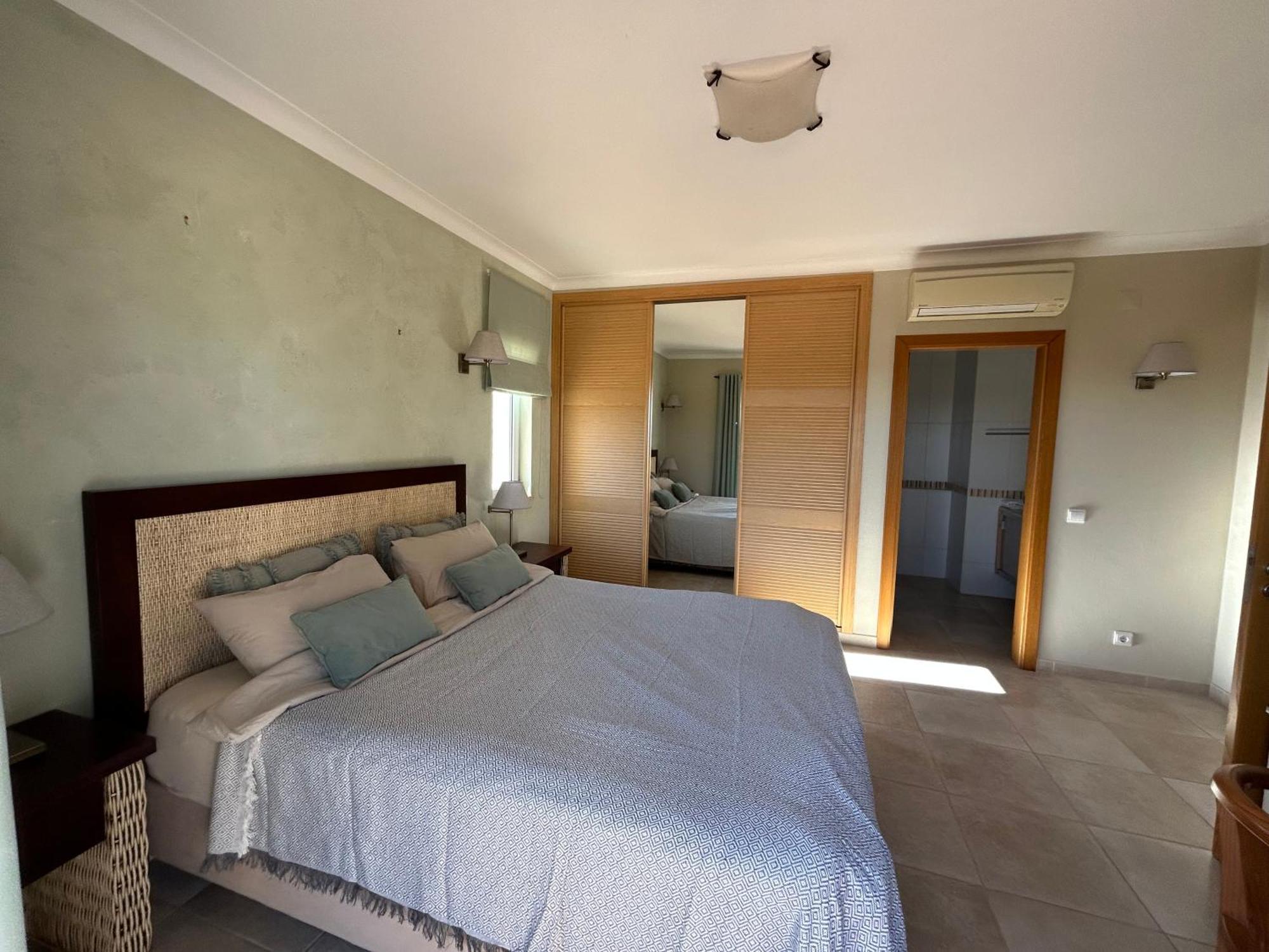 Perfect Golf & For 8 People Estombar